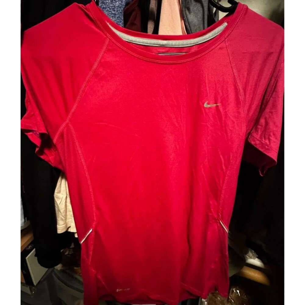 Nike Women Med Red Dri-fit tshirt